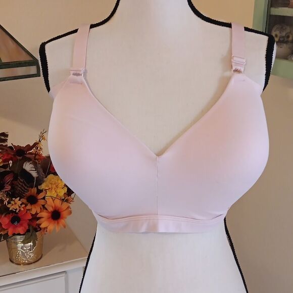 Warner's Women's No Side Effects Wire-Free Back Smoothing Contour Bra - Picture 2 of 10